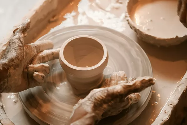 Make Fine Ceramics on a Rooftop | 2 Pottery Techniques