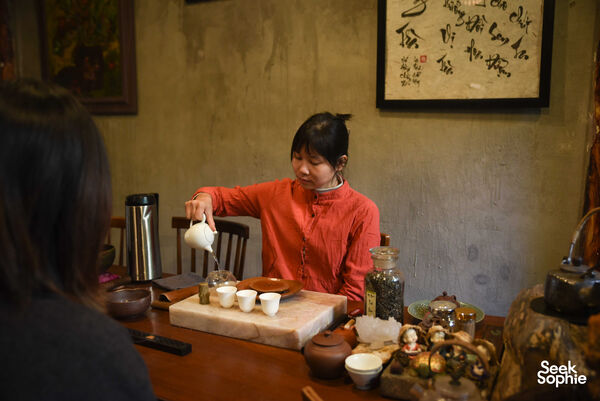Vietnamese Tea Ceremony with Award-Winning Tea Master