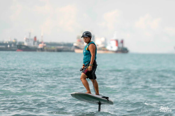 Efoil Class | "Fly" above the Water's Surface!