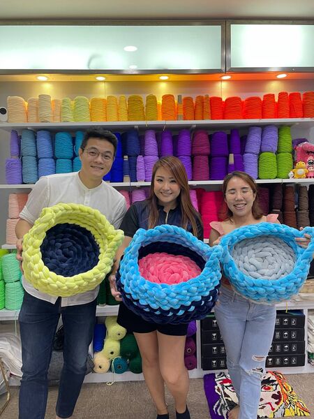 Big Chunky Yarn: Handknit Velvet Pet Bed