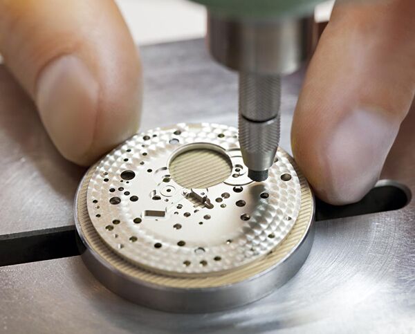 Swiss Watchmaking Team Experience | Learn the Art of Perlage Together
