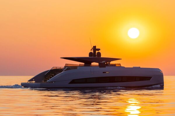 4-Hr Sail on Brand New Italian Luxury Yacht | Global Popstar Approved