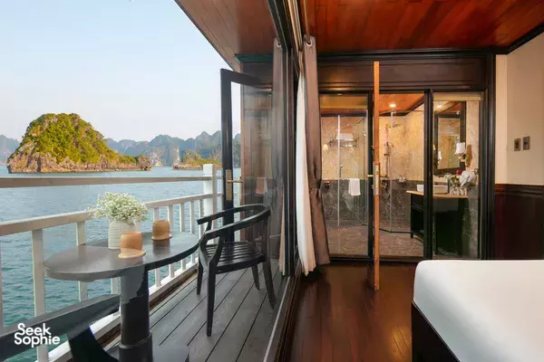 2D1N Halong Bay Cruise (5-star) | Neoclassical Junk Boat