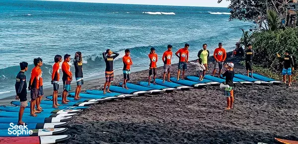 2 hour Private Surf lesson in Senggigi | Includes Documentation