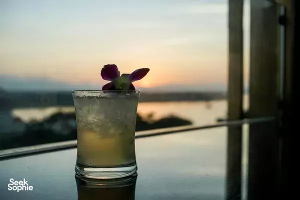 Hoi An Cocktail Tour in Hidden 200-Year-Old Spots