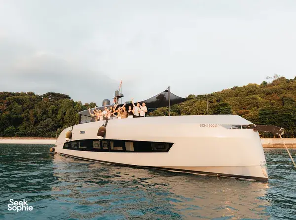 Brand New Italian Luxury Yacht | Global Popstar Approved