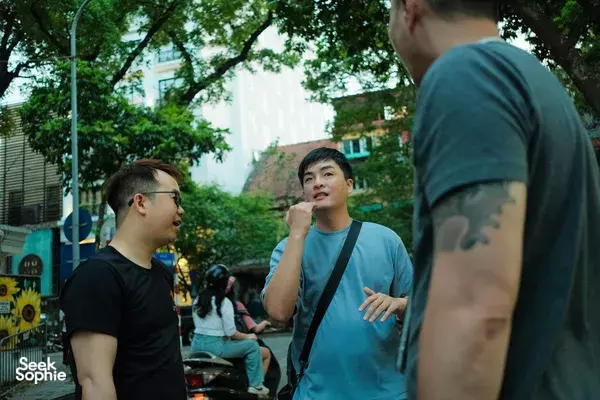 Hidden Alley Food Tour in Hanoi