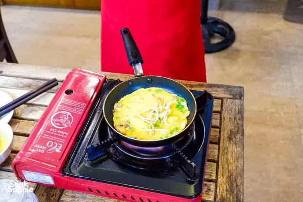 Cook with Local Family & Support Kids in Need in Hoi An