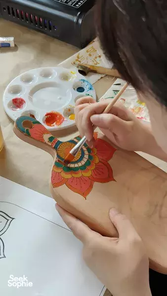 自己动手用巴蒂克艺术制作木制奶酪板