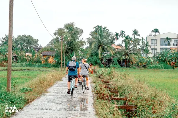 Hoi An Countryside on Bike + Home-cooked Food with Local Family