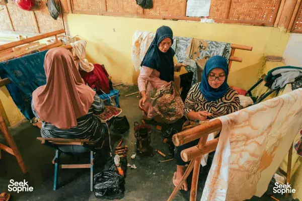 Botanical Eco-Printing in a Yogyakarta Artist Village
