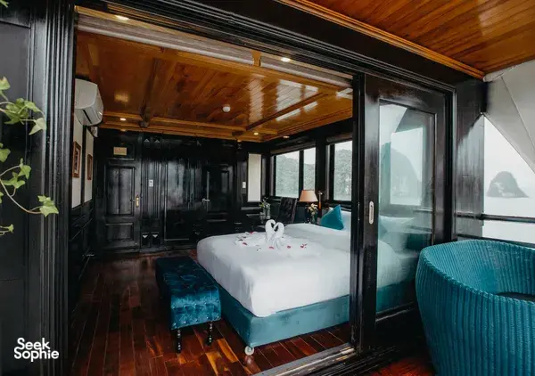 2D1N Cat Ba Cruise | Clam Digging & Night Kayaking