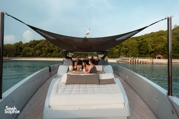 4-Hr Sail on Brand New Italian Luxury Yacht | Global Popstar Approved