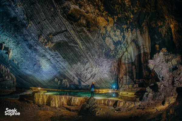 2D2N Phong Nha: Meet Cave Dwelling Tribe + See Ancient Fossils