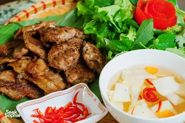 越南传统刺绣工坊 在老 Hanoi宅邸