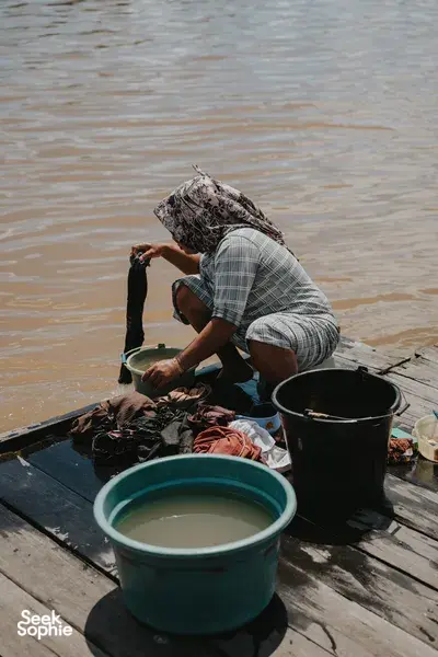 Sunset Canoe Ride on Arut River | See Pangkalan Bun river life