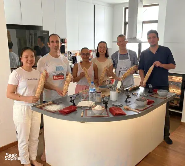 Panggang Baguette Perancis & Nikmati Sunset Charcuterie