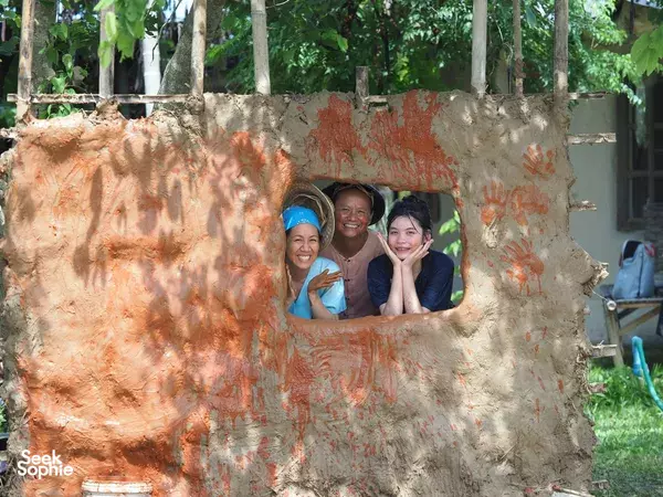 1 Day Chiang Mai Retreat: Earth-Building, Mindfulness & Eco-Dyeing