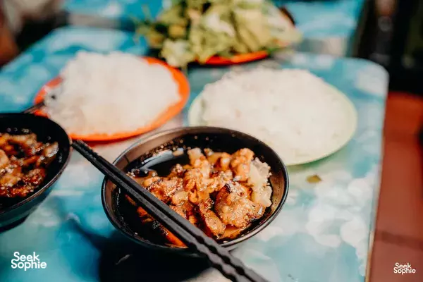 Hidden Alley Food Tour in Hanoi 