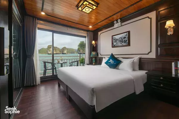 2D1N Halong Bay Cruise (5-star) | Neoclassical Junk Boat