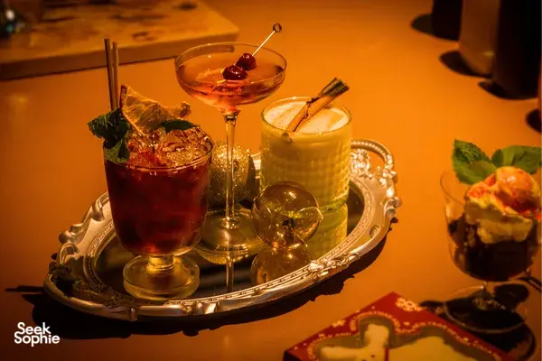 Festive Sips: Craft 3 Christmas Cocktails!