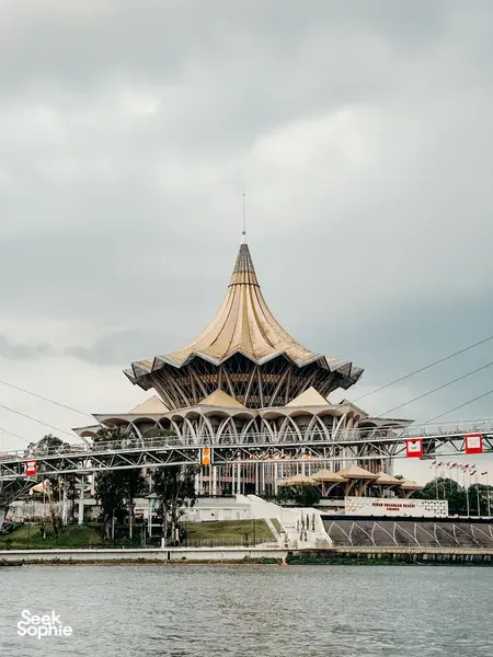 Kuching Bike Tour | Highlights, Boat Ride & Food