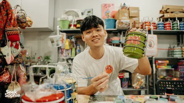 Private Mini Tingkat Painting | Great for Team Building!