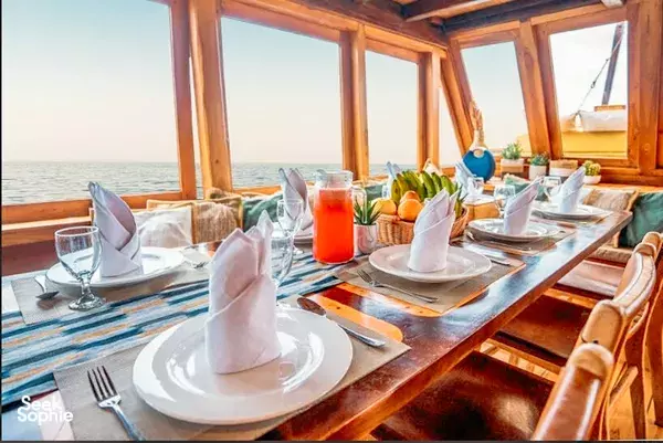 3D2N Komodo Cruise | Luxury Boat with Jacuzzi!