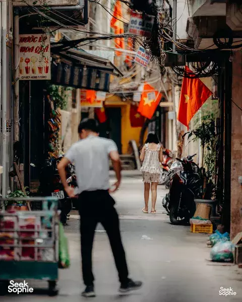 Hidden Alley Food Tour in Hanoi