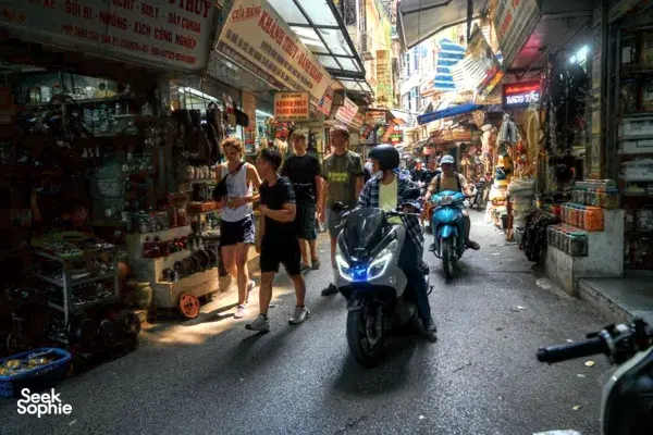 隐藏的越战河内 | 骑行穿越秘密巷弄