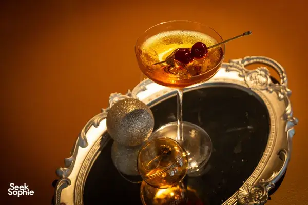 Festive Sips: Craft 3 Christmas Cocktails!