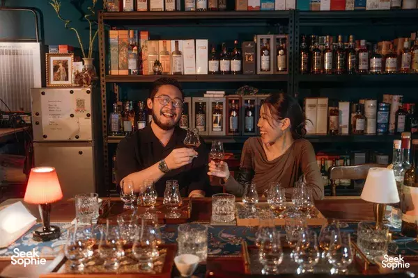 Discover Artisan Spirits in a Hidden Apartment Bar