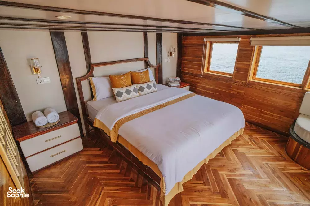 Seek Sophie option picture