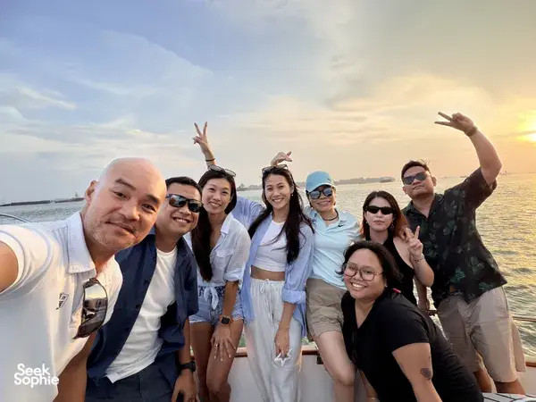 [SALE] 4-hr Spacious Yacht Charter 