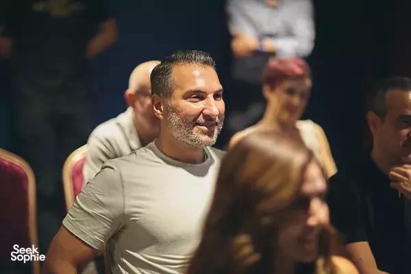 Private Intimate Close up Show with a World Class Magician