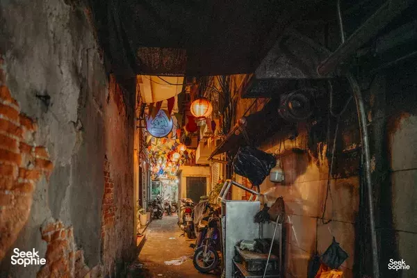 Hidden Alley Food Tour in Hanoi 