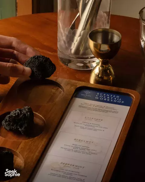 Craft Scent-Inspired Cocktails in a Cosy Cocktail Bar