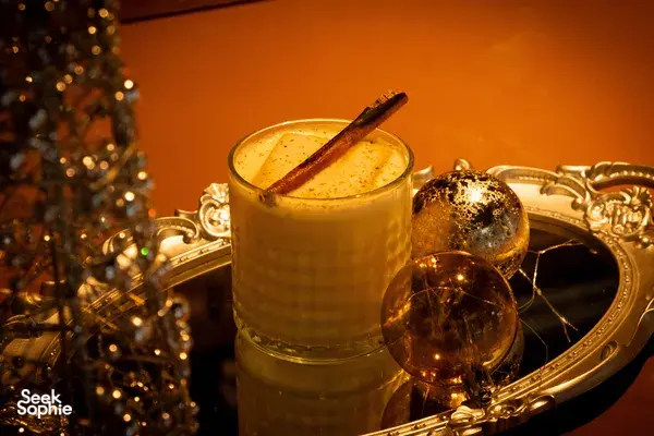 Festive Sips: Craft 3 Christmas Cocktails!