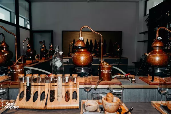 Make your own Gin | Asia's First Gin School
