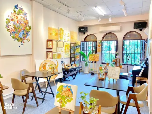 Vietnamese Folk Art with a Local Artist