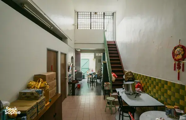 Intip ruang simpan lorong tersembunyi di balik pintu-pintu Jalan Besar di Singapura, dipandu pelestari warisan — permata tersembunyi Singapura