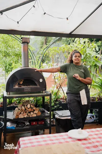 Pembuatan & Makan Pizza Pribadi di Secret Pizza Club