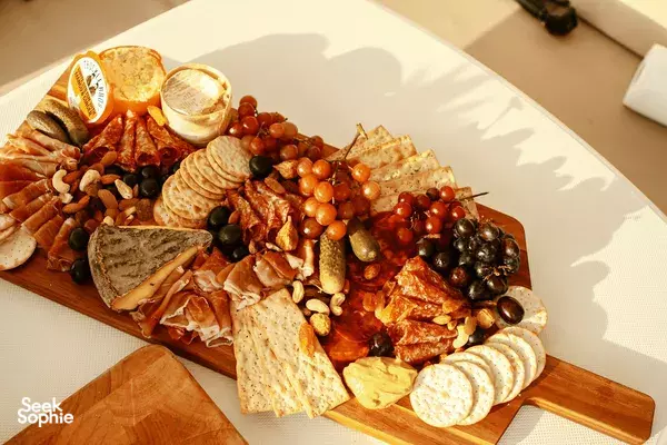 4-Hr Luxury Catamaran Escape to Lazarus Island