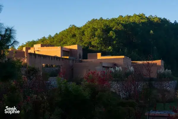 Menginap 2D1N di Shaxi | Permata Tersembunyi Jalur Kuda Teh & Goa Buddha