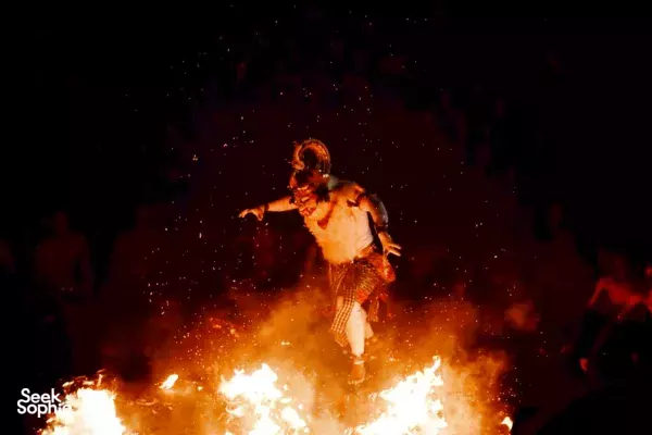 Private Uluwatu Sunset & Kecak Dance with Seafood Feast