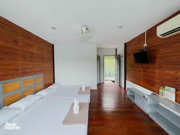 2D1N Private Cheow Lan Lake Journey | Boat Safari Adventure & Comfy Rafthouse with AC