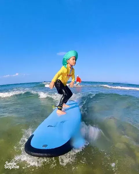 Surfing in Da Nang