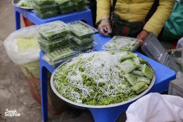 Hidden Alley Food Tour in Hanoi 
