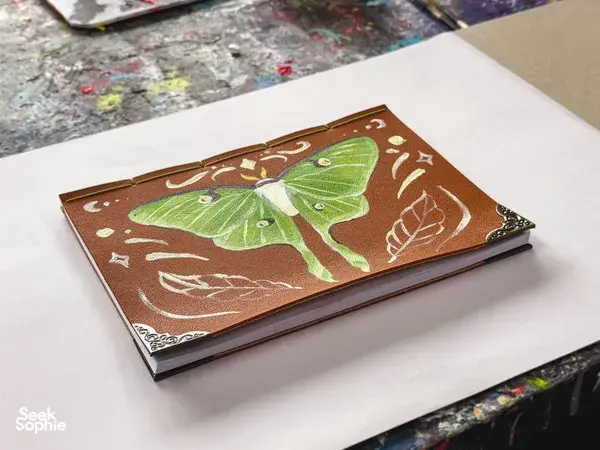 用500年日本古法亲手制作皮革手账本
