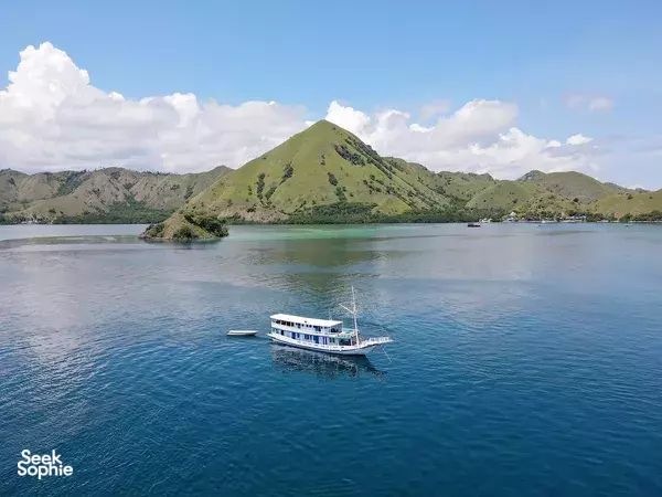 Private 3D2N Komodo Liveaboard | Karaoke & Canoe